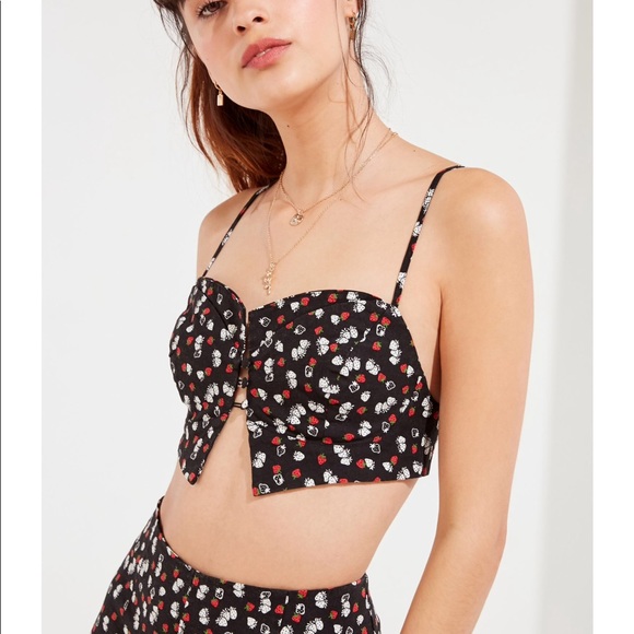 Urban Outfitters Tops - 🌞Urban Outfitters Sadie Floral Bralette Top